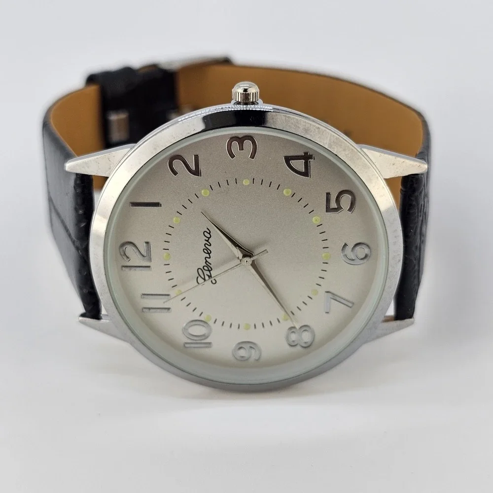 Men's‎ Analog Watch 42MM Light Tan Dial Black Lether Bands New Battery